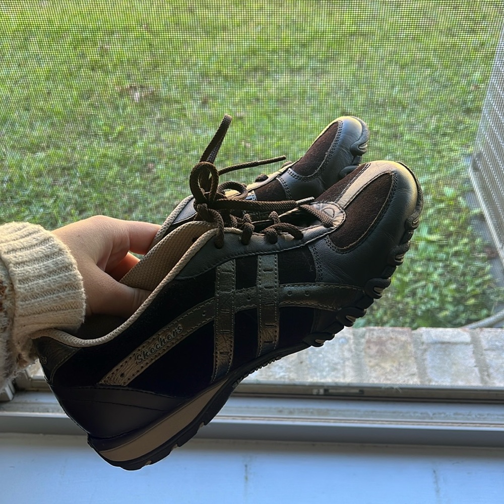 -SOLD- Skechers Brown Size 8.5
